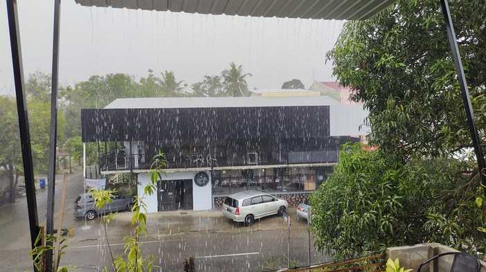 Hujan mengguyur Kabupaten Barru 